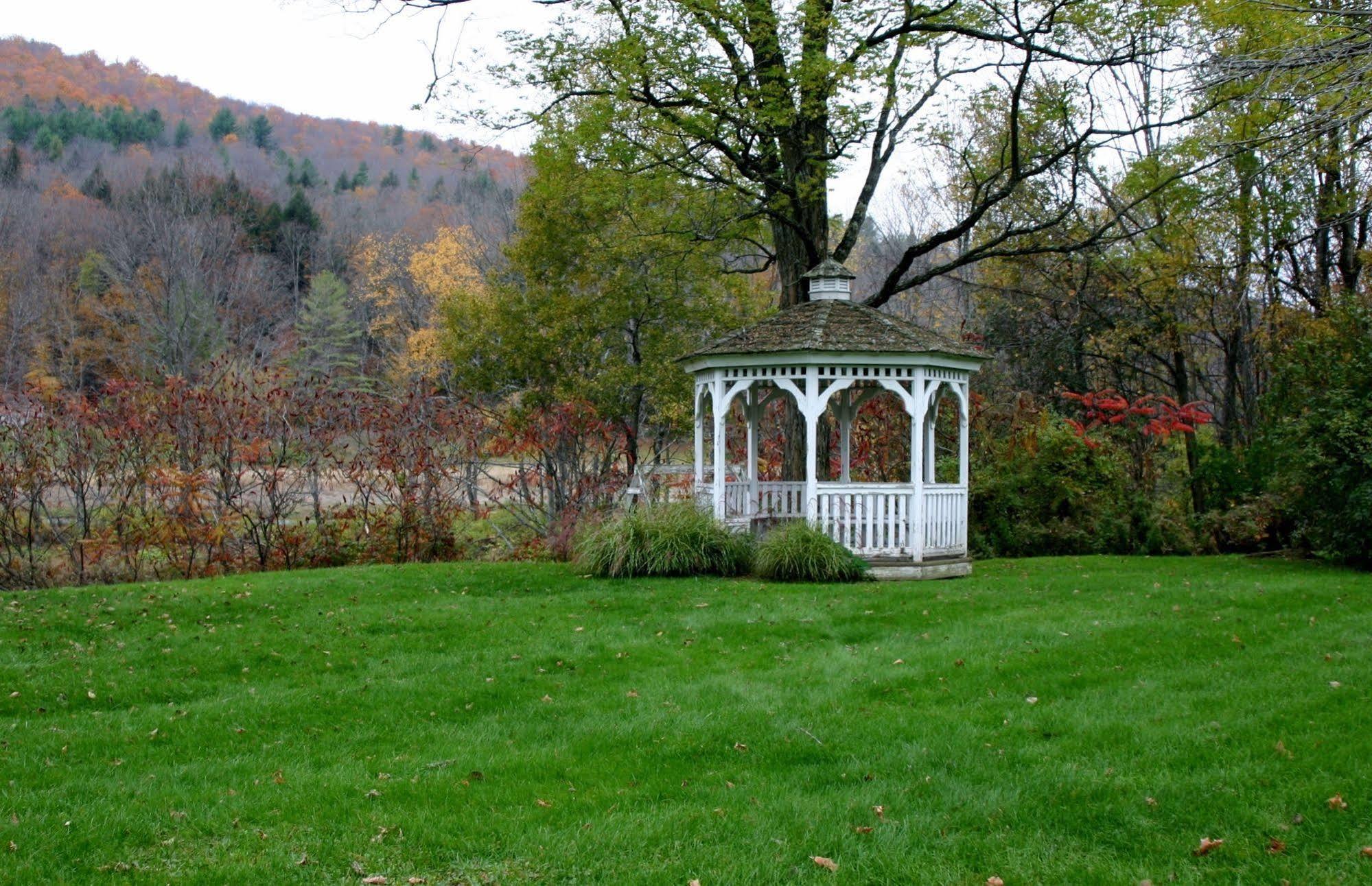 The Lincoln Inn & Restaurant At The Covered Bridge Woodstock Kültér fotó